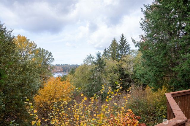 6541 Lake Saint Clair Drive SE, Olympia, WA 98513