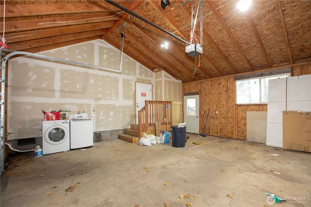 6541 Lake Saint Clair Drive SE, Olympia, WA 98513