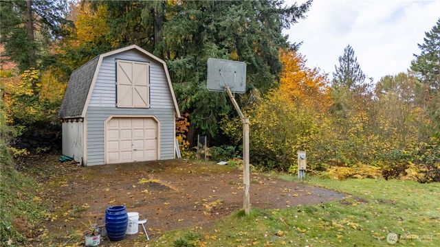 6541 Lake Saint Clair Drive SE, Olympia, WA 98513