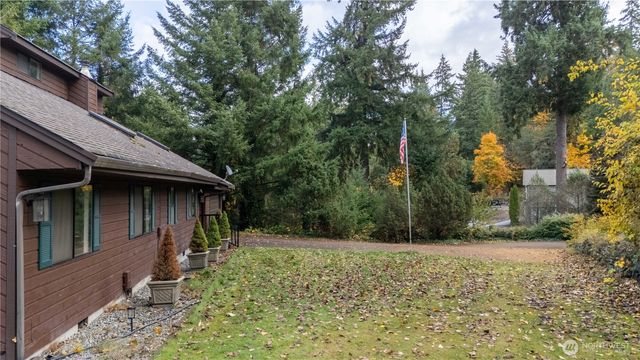 6541 Lake Saint Clair Drive SE, Olympia, WA 98513