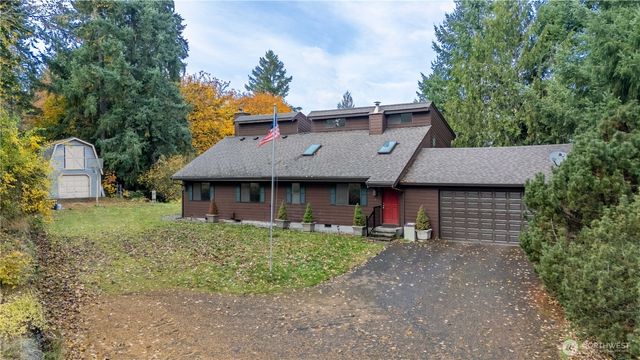 6541 Lake Saint Clair Drive SE, Olympia, WA 98513