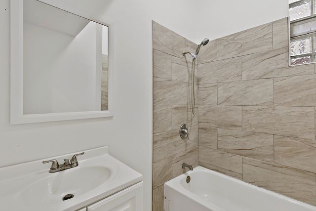 2830 W 25th Place 1, Chicago, IL 60623