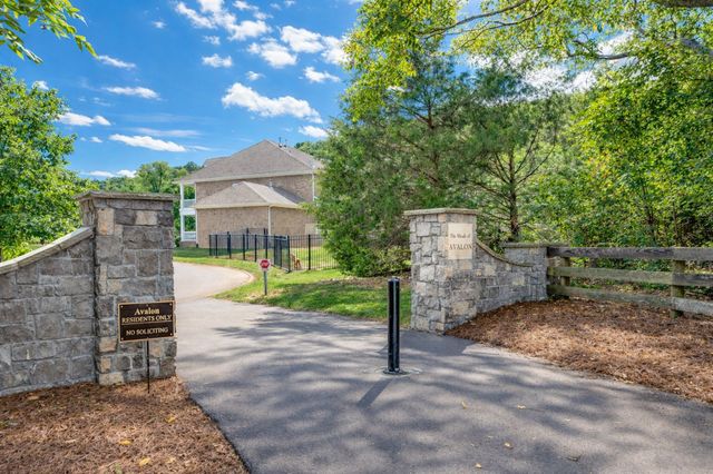 258 Pennystone Cir, Franklin, TN 37067