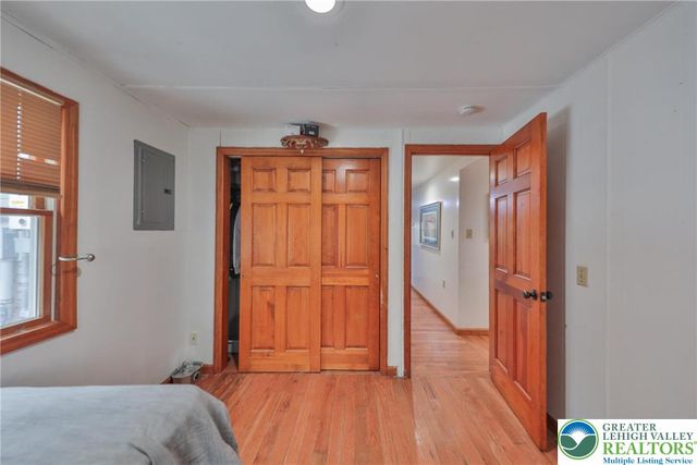 257 Hoffman Road, Bushkill Twp, PA 18091