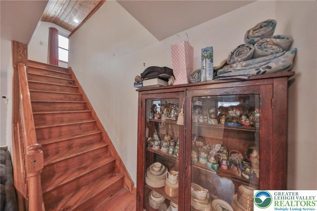 257 Hoffman Road, Bushkill Twp, PA 18091