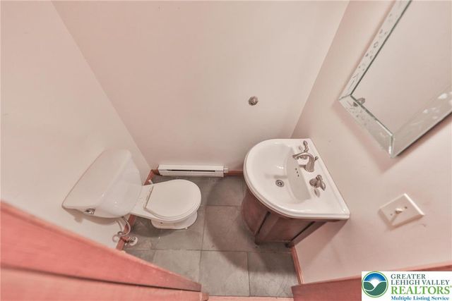 257 Hoffman Road, Bushkill Twp, PA 18091