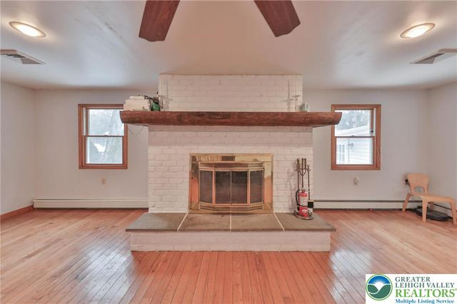 257 Hoffman Road, Bushkill Twp, PA 18091