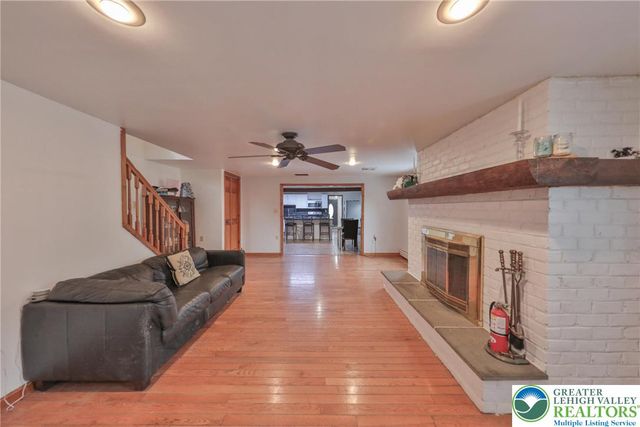 257 Hoffman Road, Bushkill Twp, PA 18091