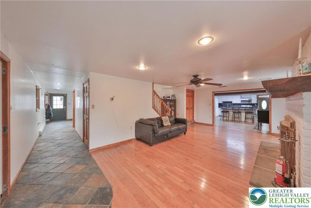 257 Hoffman Road, Bushkill Twp, PA 18091