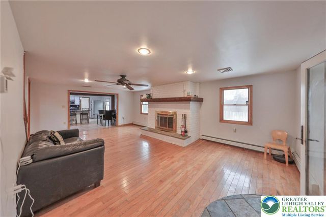 257 Hoffman Road, Bushkill Twp, PA 18091