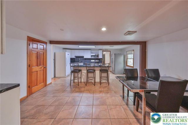 257 Hoffman Road, Bushkill Twp, PA 18091