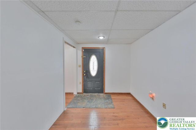 257 Hoffman Road, Bushkill Twp, PA 18091