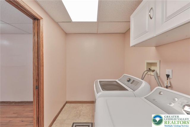 257 Hoffman Road, Bushkill Twp, PA 18091