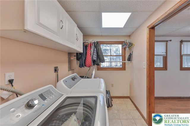 257 Hoffman Road, Bushkill Twp, PA 18091