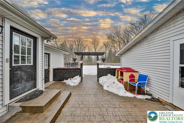 257 Hoffman Road, Bushkill Twp, PA 18091