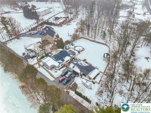 257 Hoffman Road, Bushkill Twp, PA 18091