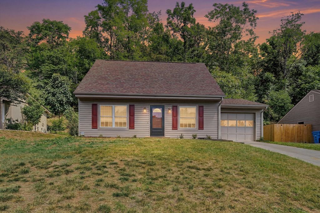 2701 Bluefield BLVD SW, Roanoke, VA 24015
