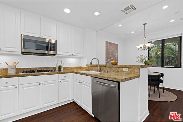 5625 Crescent Parkway 108, Playa Vista, CA 90094