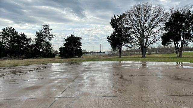 2055 Westview Drive, Wills Point, TX 75169