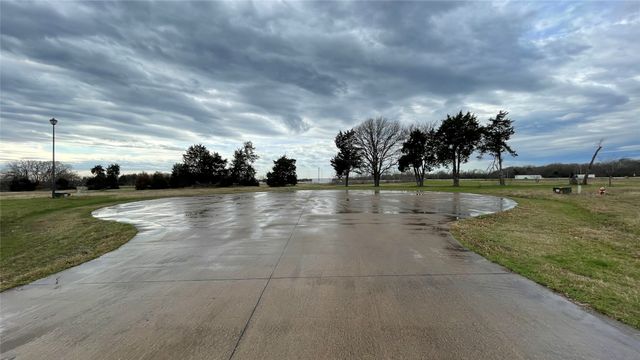 2055 Westview Drive, Wills Point, TX 75169