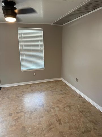 38 Ruby Circle, Mary Esther, FL 32569