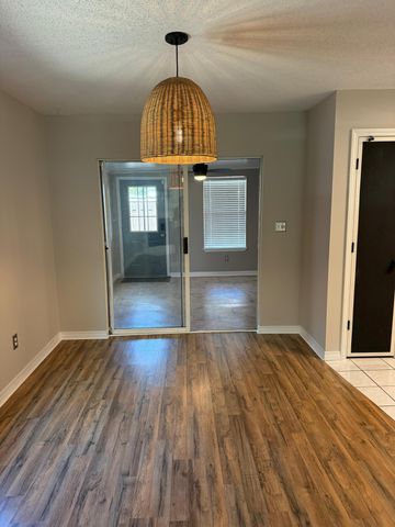 38 Ruby Circle, Mary Esther, FL 32569