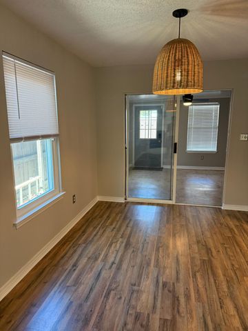 38 Ruby Circle, Mary Esther, FL 32569