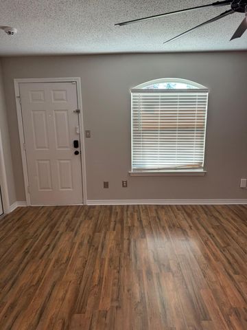 38 Ruby Circle, Mary Esther, FL 32569