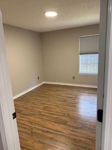 38 Ruby Circle, Mary Esther, FL 32569