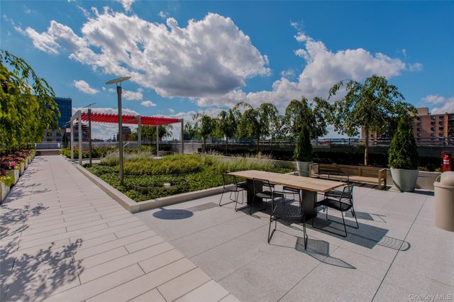 13835 39th Avenue 4B, Flushing, NY 11354