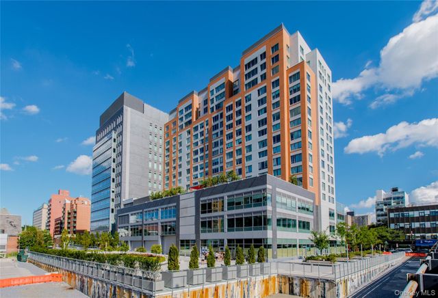 13835 39th Avenue 4B, Flushing, NY 11354