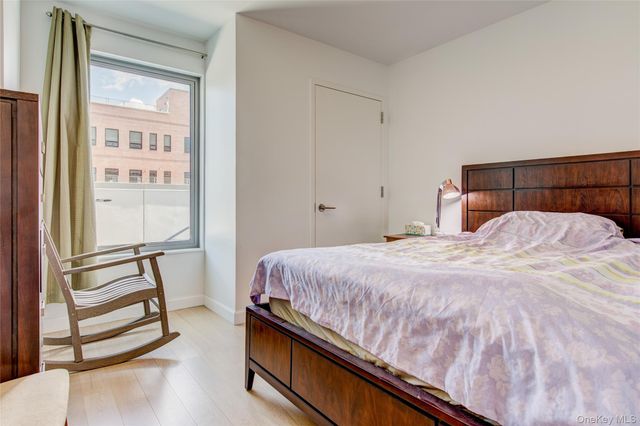13835 39th Avenue 4B, Flushing, NY 11354