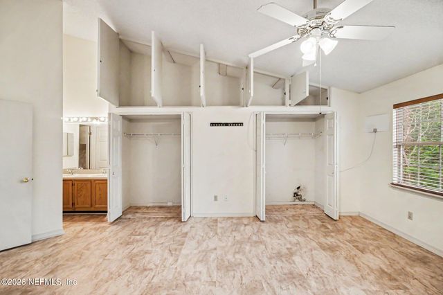 11285 LAKE MANDARIN Circle E, Jacksonville, FL 32223