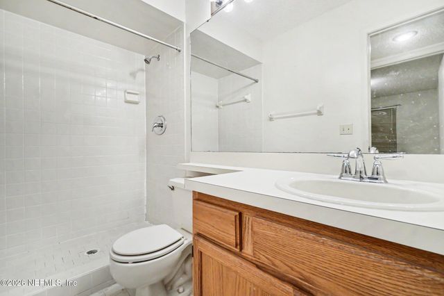 11285 LAKE MANDARIN Circle E, Jacksonville, FL 32223