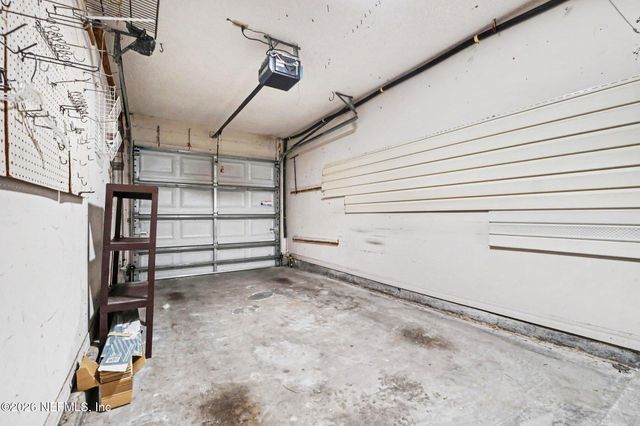 11285 LAKE MANDARIN Circle E, Jacksonville, FL 32223