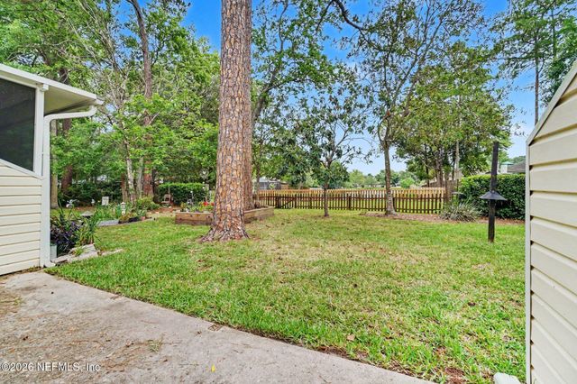 11285 LAKE MANDARIN Circle E, Jacksonville, FL 32223