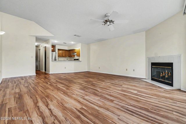 11285 LAKE MANDARIN Circle E, Jacksonville, FL 32223
