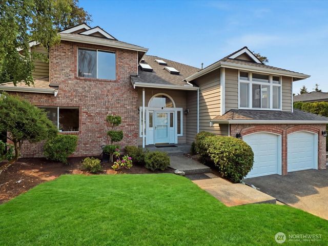 1835 S 251st Place, Des Moines, WA 98198