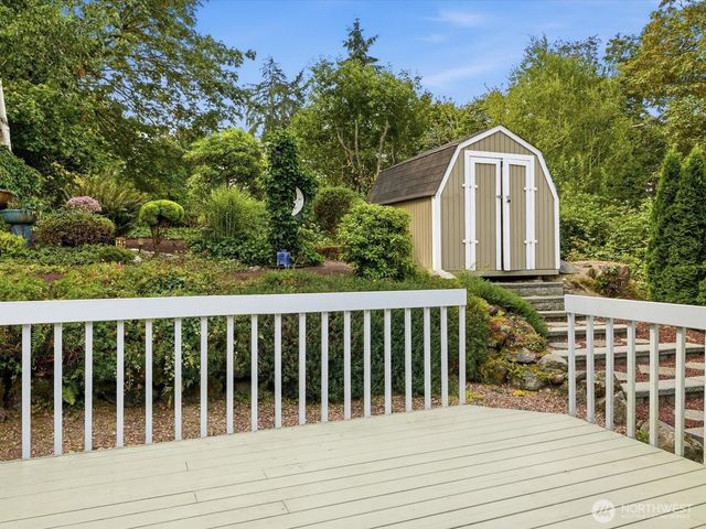 1835 S 251st Place, Des Moines, WA 98198