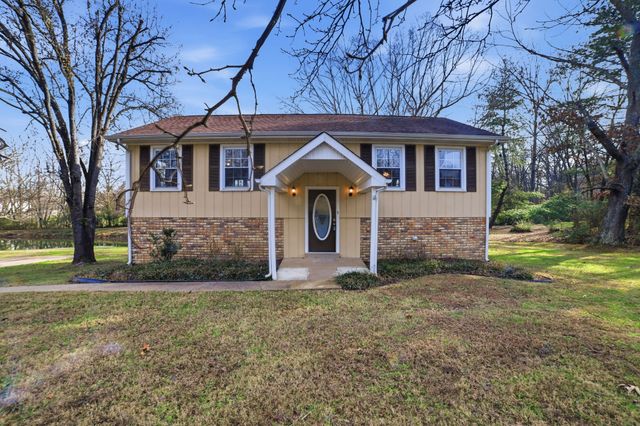 1130 Windsor Cir, Lyles, TN 37098