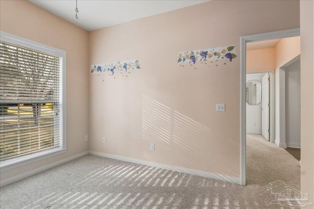 2500 Crescent Pl, Navarre, FL 32566