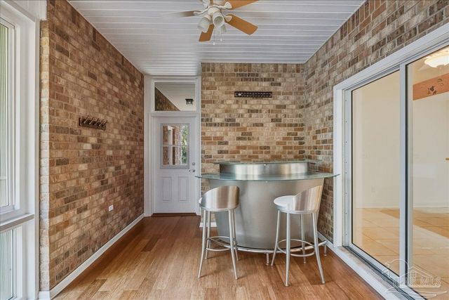 2500 Crescent Pl, Navarre, FL 32566