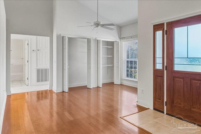 2500 Crescent Pl, Navarre, FL 32566