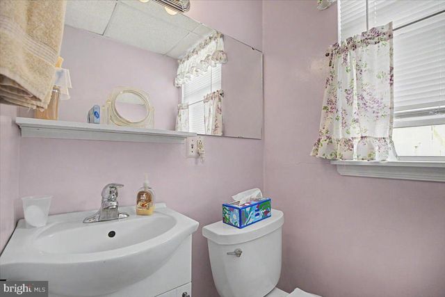 104 W SEVENTH ST, Bridgeport, PA 19405