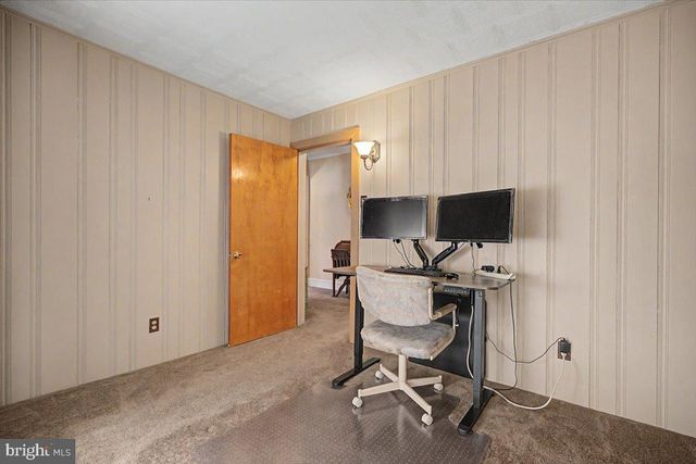 104 W SEVENTH ST, Bridgeport, PA 19405