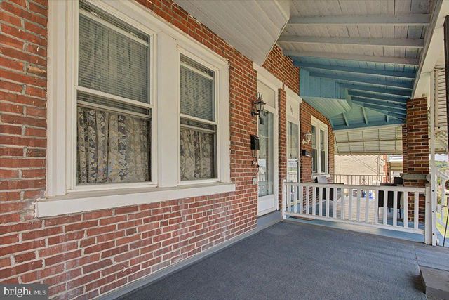 104 W SEVENTH ST, Bridgeport, PA 19405