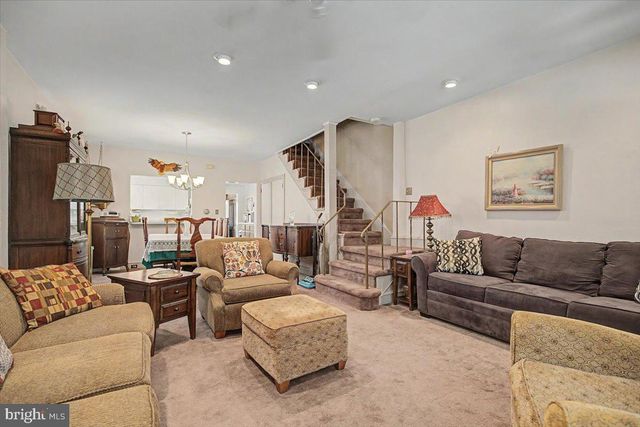 104 W SEVENTH ST, Bridgeport, PA 19405