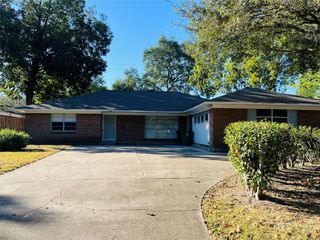 5511 Willowbend Boulevard, Houston, TX 77096