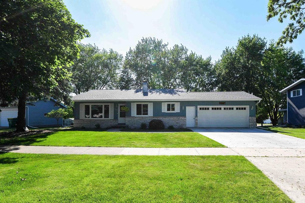 1006 MARTIN AVENUE, Fond Du Lac, WI 54935