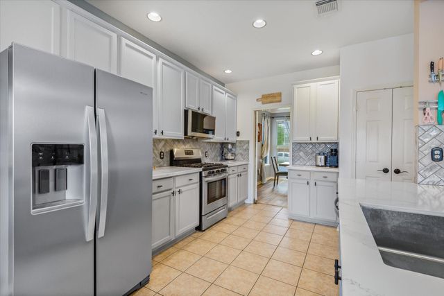 5135 Candlewood Drive, League City, TX 77573